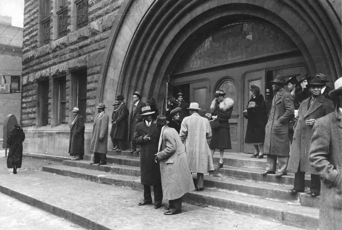 @ Easter Sunday at Pilgrim Baptist Church (c.1941), photo by Lee Russell (courtesy of Library of Congress)